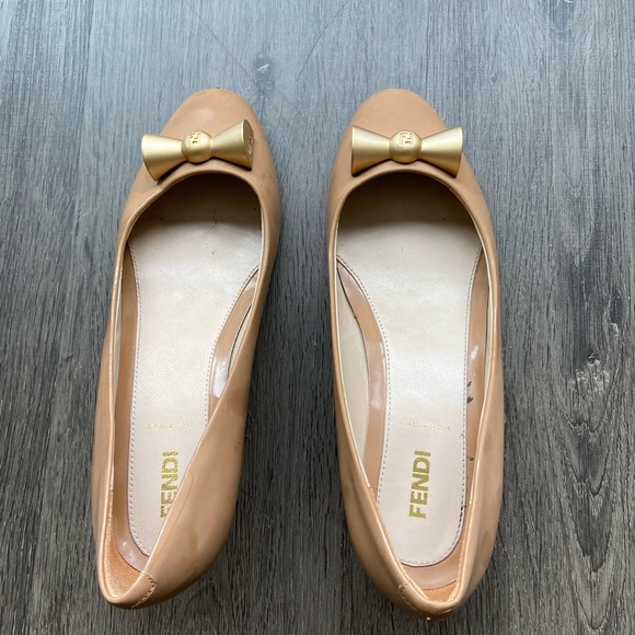 Live In Jeans? These Are The 5 Shoes You Need!! Fendi Flats